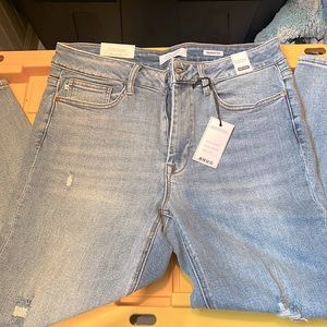 NWT Judy Blue Skinny Fit Jeans. Size 14.